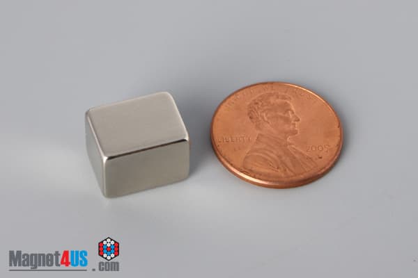 1/2" x 3/8" x 3/8" N45 Neodymium Block Magnet - photo 1